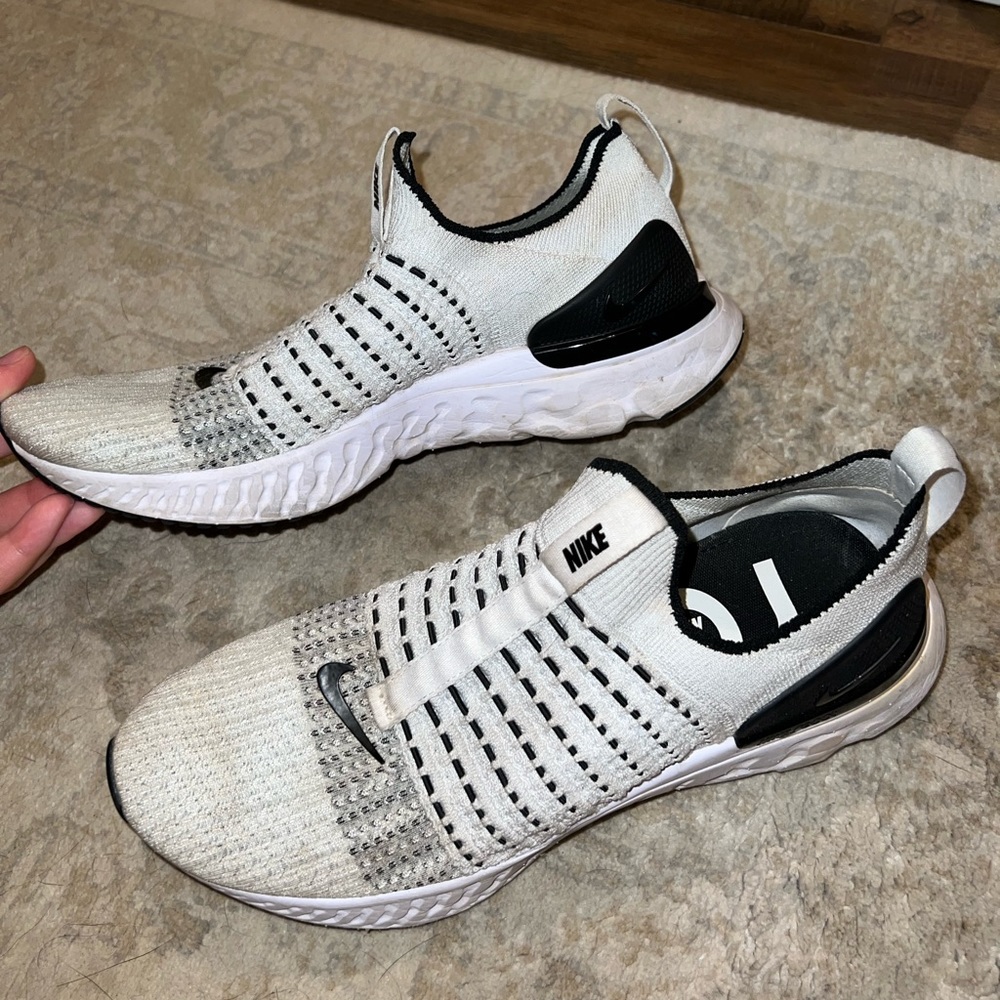 Nike Unisex React Phantom Run Flyknit